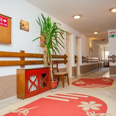 Prenociste "Nacional" Hotel Prnjavor Екстериор снимка