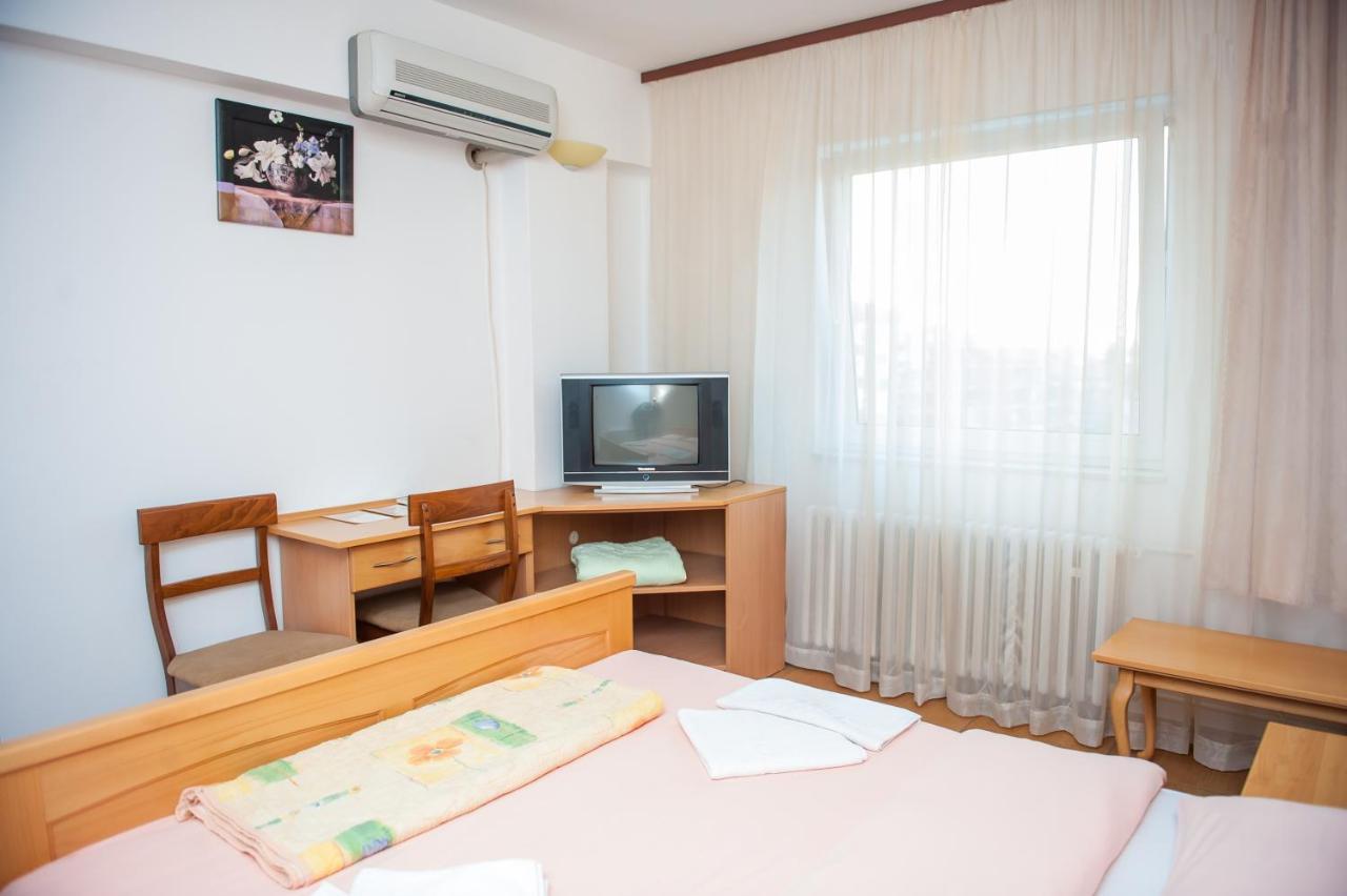 Prenociste "Nacional" Hotel Prnjavor Екстериор снимка