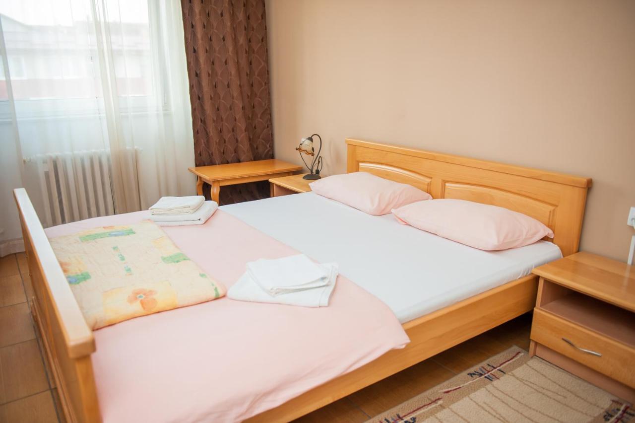 Prenociste "Nacional" Hotel Prnjavor Екстериор снимка