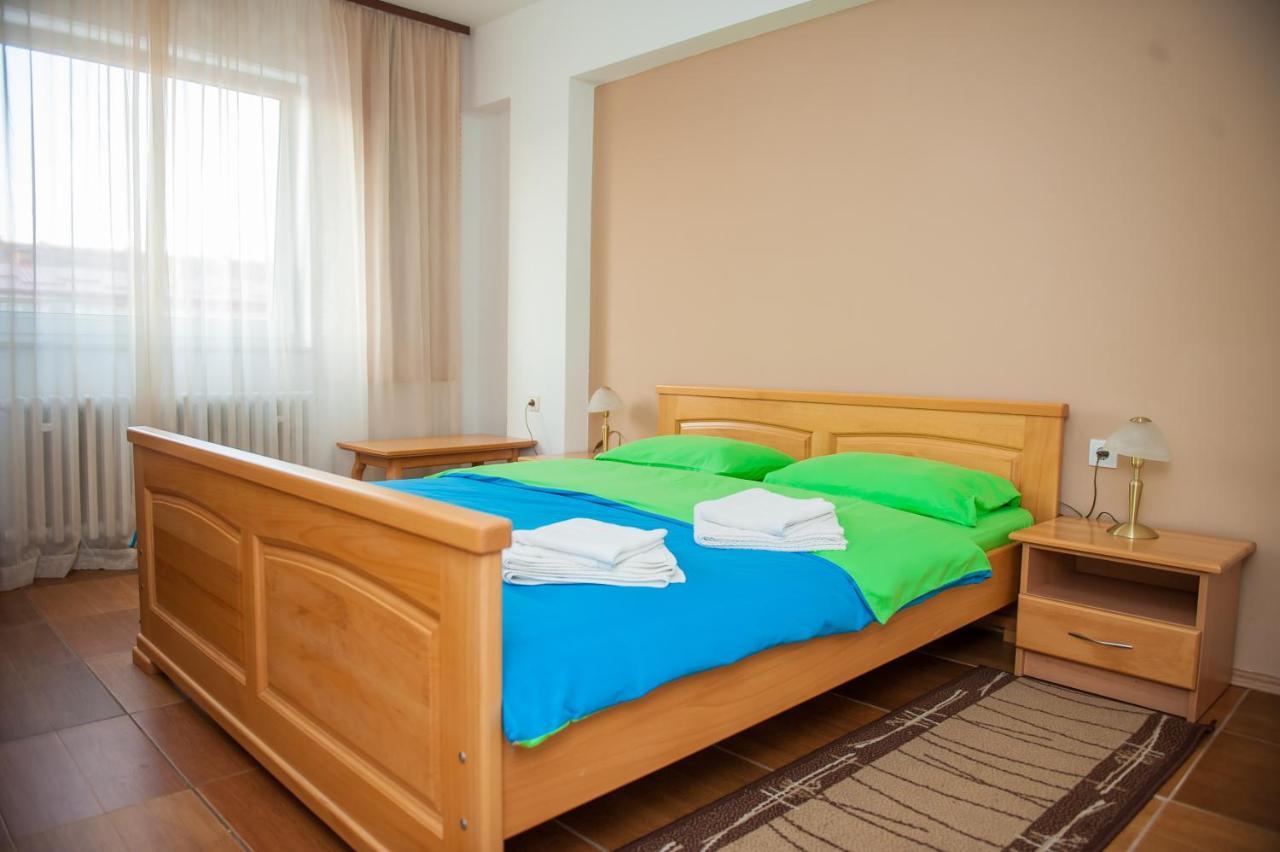 Prenociste "Nacional" Hotel Prnjavor Екстериор снимка